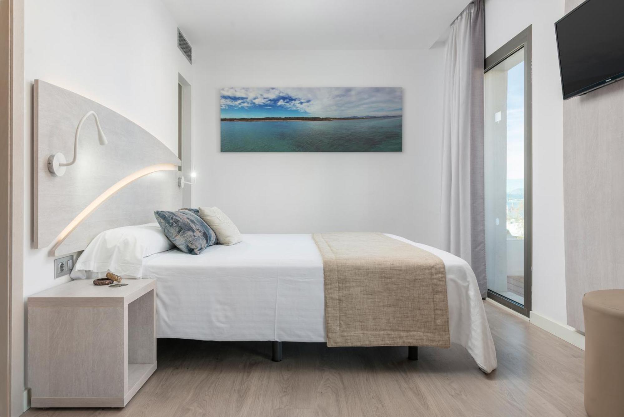 Llaut Boutique Hotel (Adults Only) Can Picafort  Quarto foto